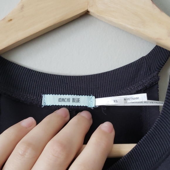 Kimchi Blue charcoal grey flowy tank top - Picture 3 of 4